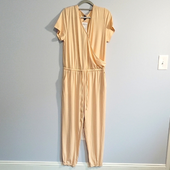 Pretty Garden Cotton Jumpsuit XL Front Wrap Snap Closure Jogger Style NWT - Picture 1 of 7